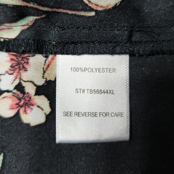 VIXBE Kimura Tie Neck Blouse size 3X - Picture 8 of 8